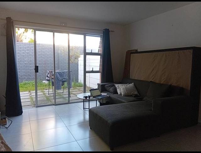 2 BEDROOM PROPERTY TO RENT IN LANSDOWNE